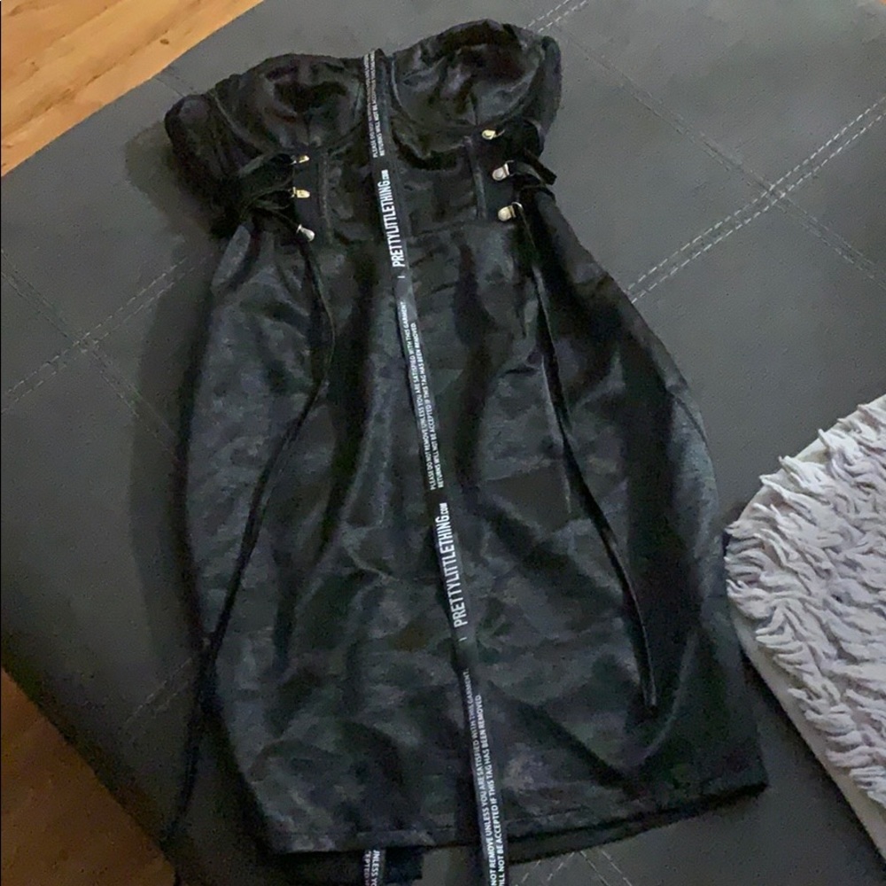 Corset strapless Pretty little thing dress